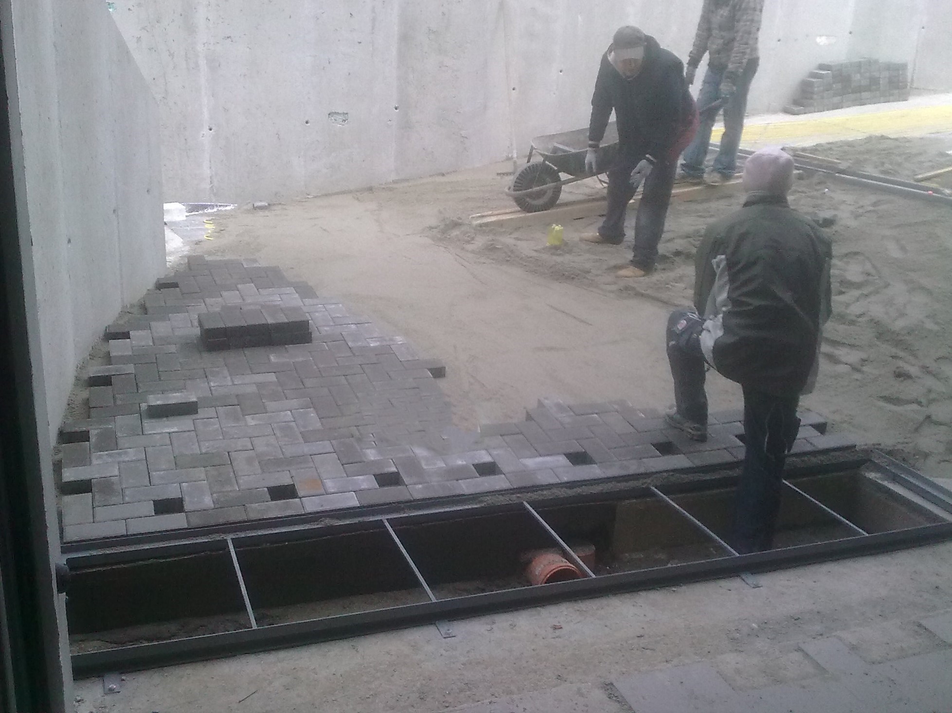 Garázs felhajtó térkövezés